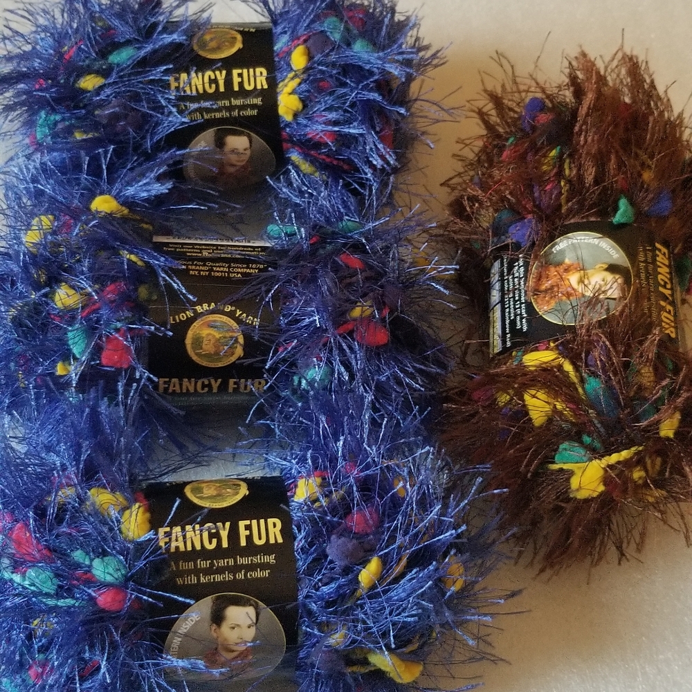 Fancy Fur/ fuzzy yarn/ fluffy yarn 4 skeins